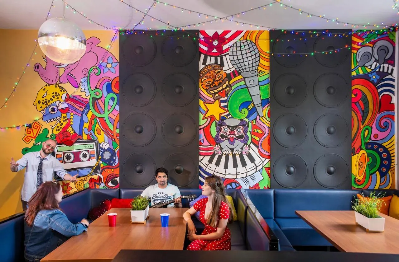 Let'S Rock Party Hostel! Age Limit From 18 Until 40! Kraków 0*,