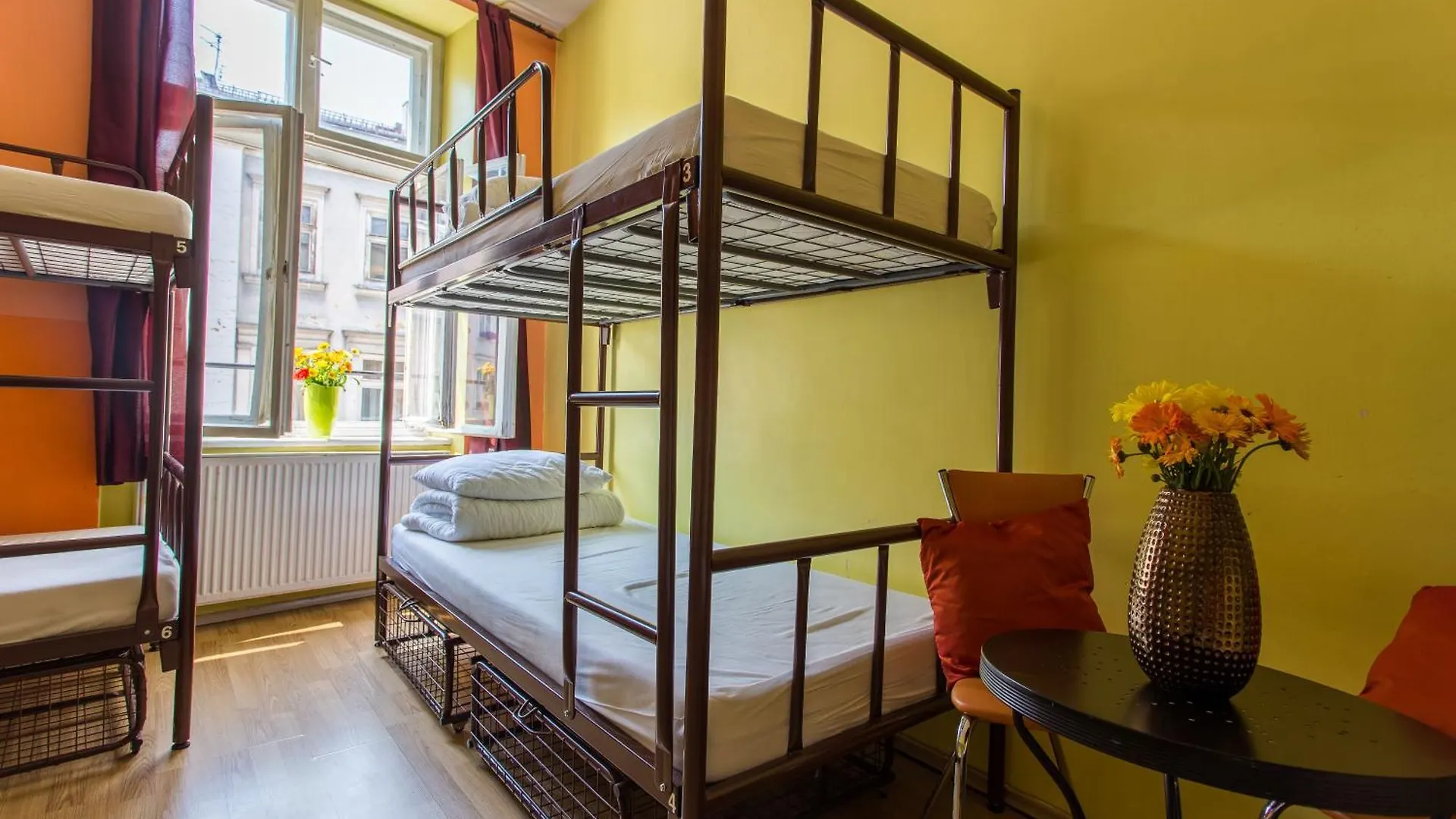 Hostel Let'S Rock Party Hostel! Age Limit From 18 Until 40! Krakow