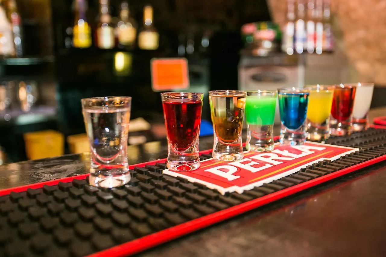 Let'S Rock Party Hostel! Age Limit From 18 Until 40! Krakow