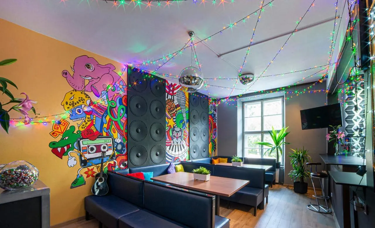 Let'S Rock Party Hostel! Age Limit From 18 Until 40! Krakow Poland